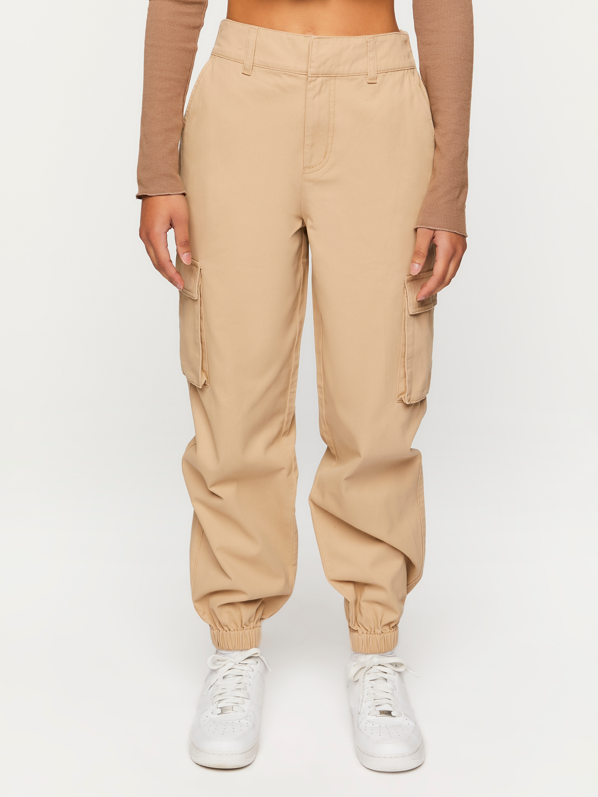 מכנסי CARGO בשילוב מנג'טים