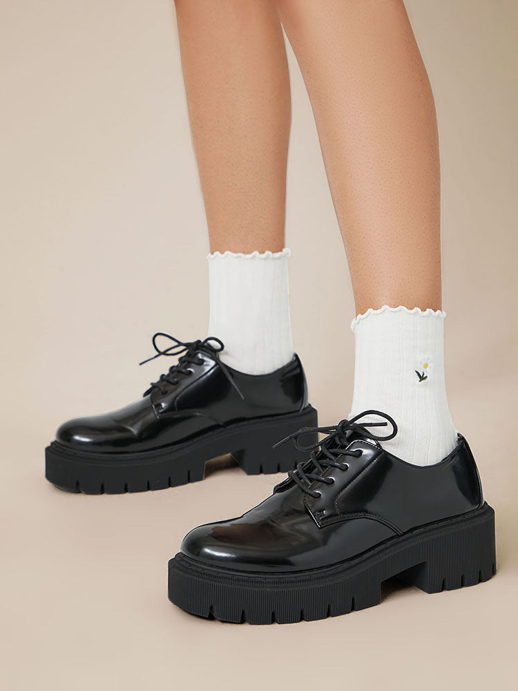 נעלי אוקספורד מעור סינתטי עם גימור מבריק וסוליית פלטפורמה- FOREVER 21|פוראבר 21