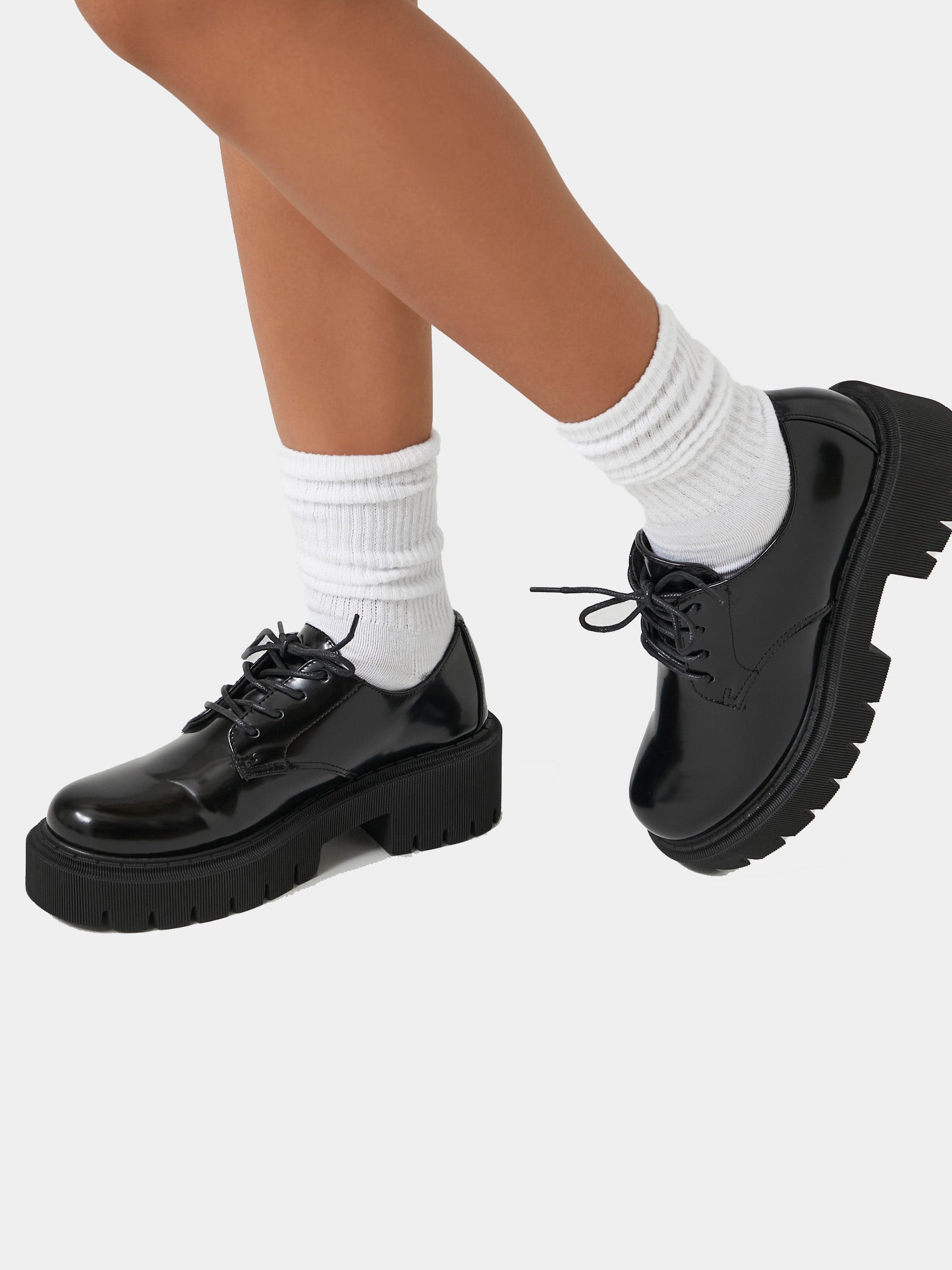 נעלי אוקספורד מעור סינתטי עם גימור מבריק וסוליית פלטפורמה- FOREVER 21|פוראבר 21