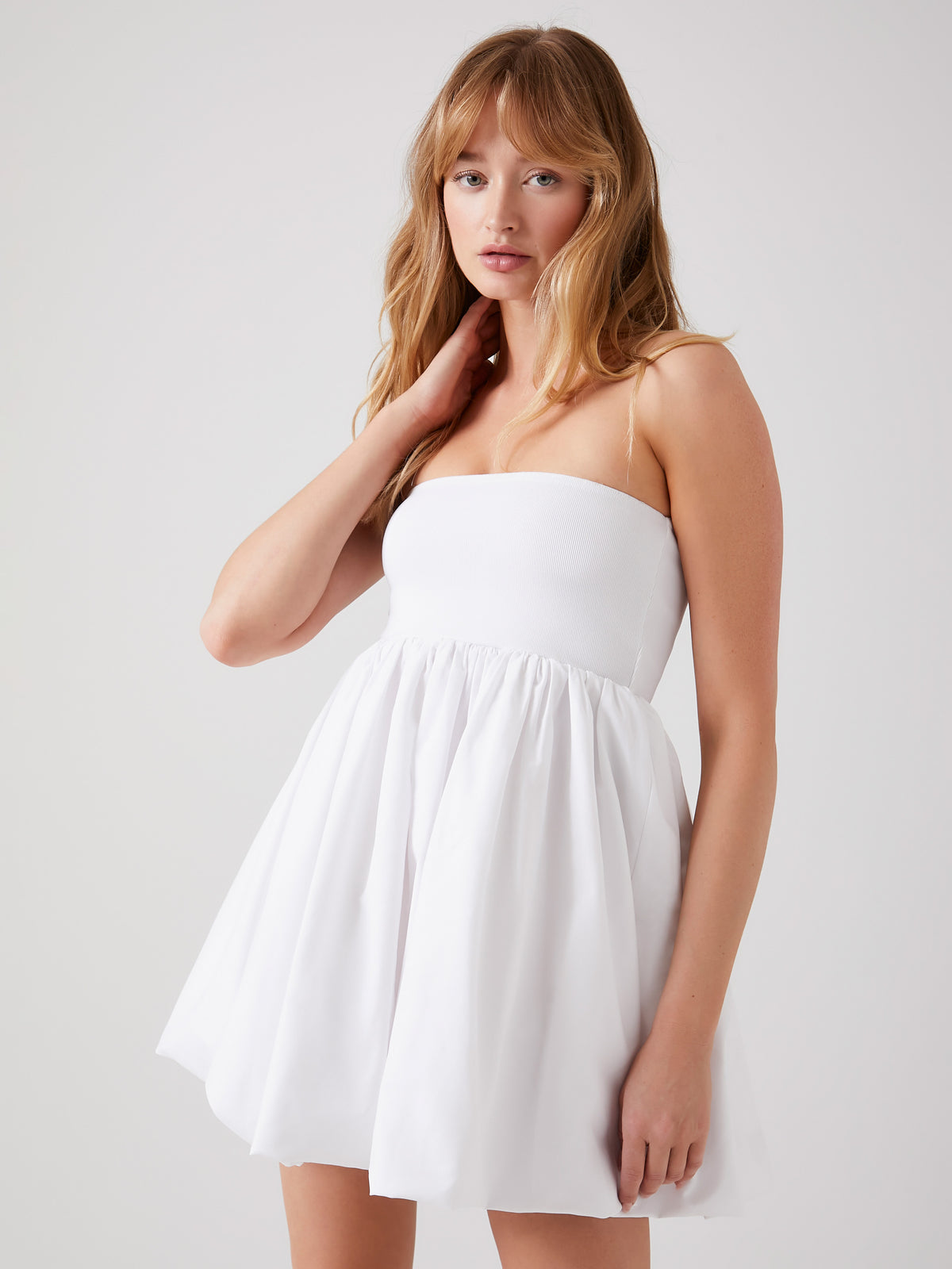 שמלת מיני נפוחה