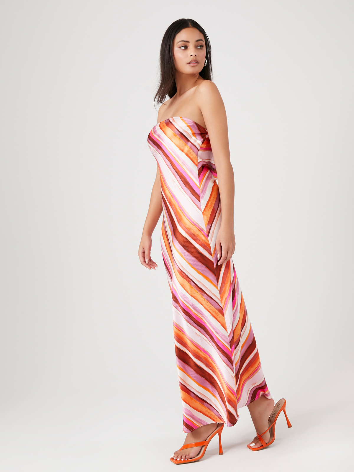 שמלת סטרפלס גב פתוח