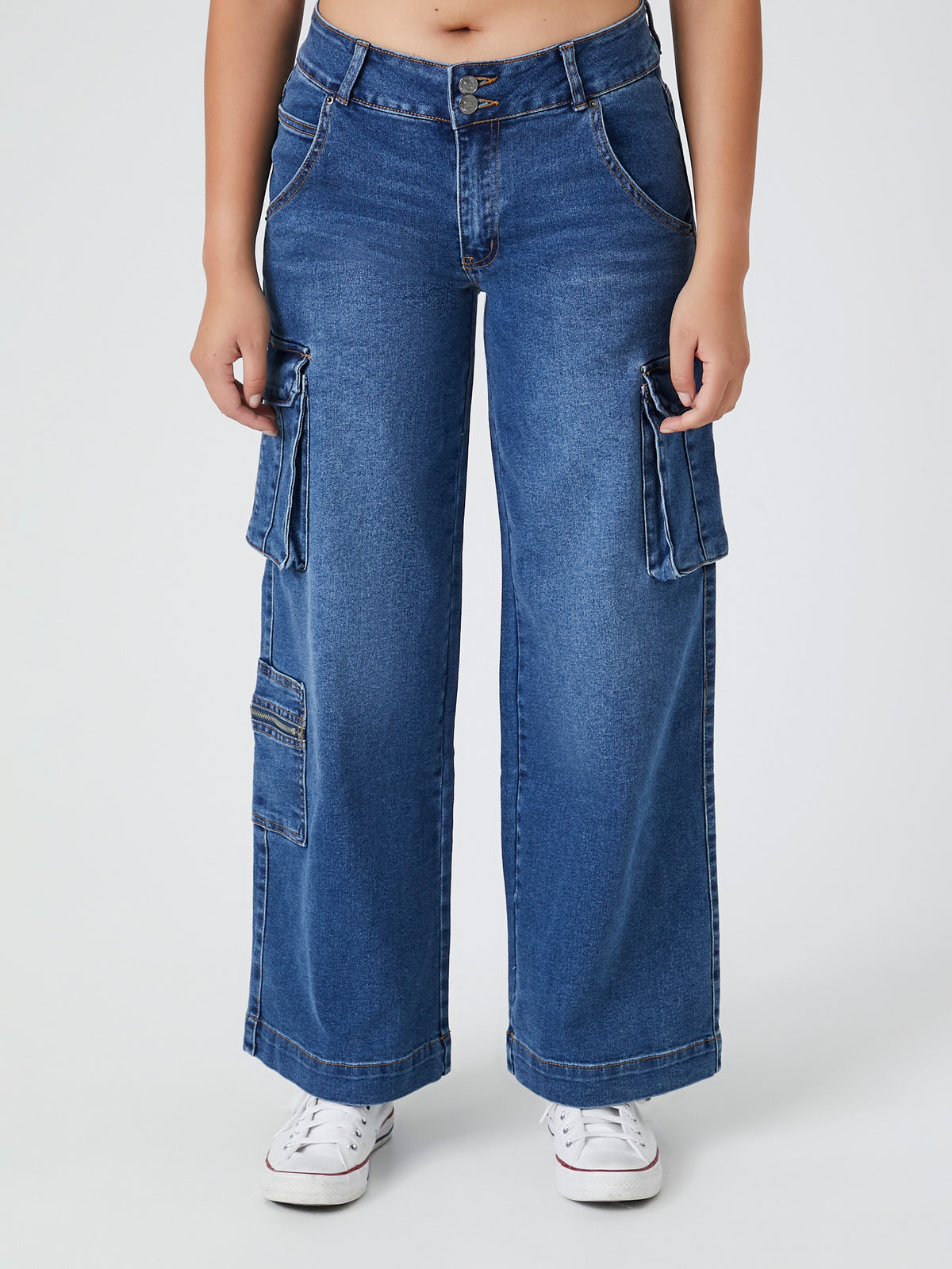 ג'ינס דגמ'ח בגזרה נמוכה