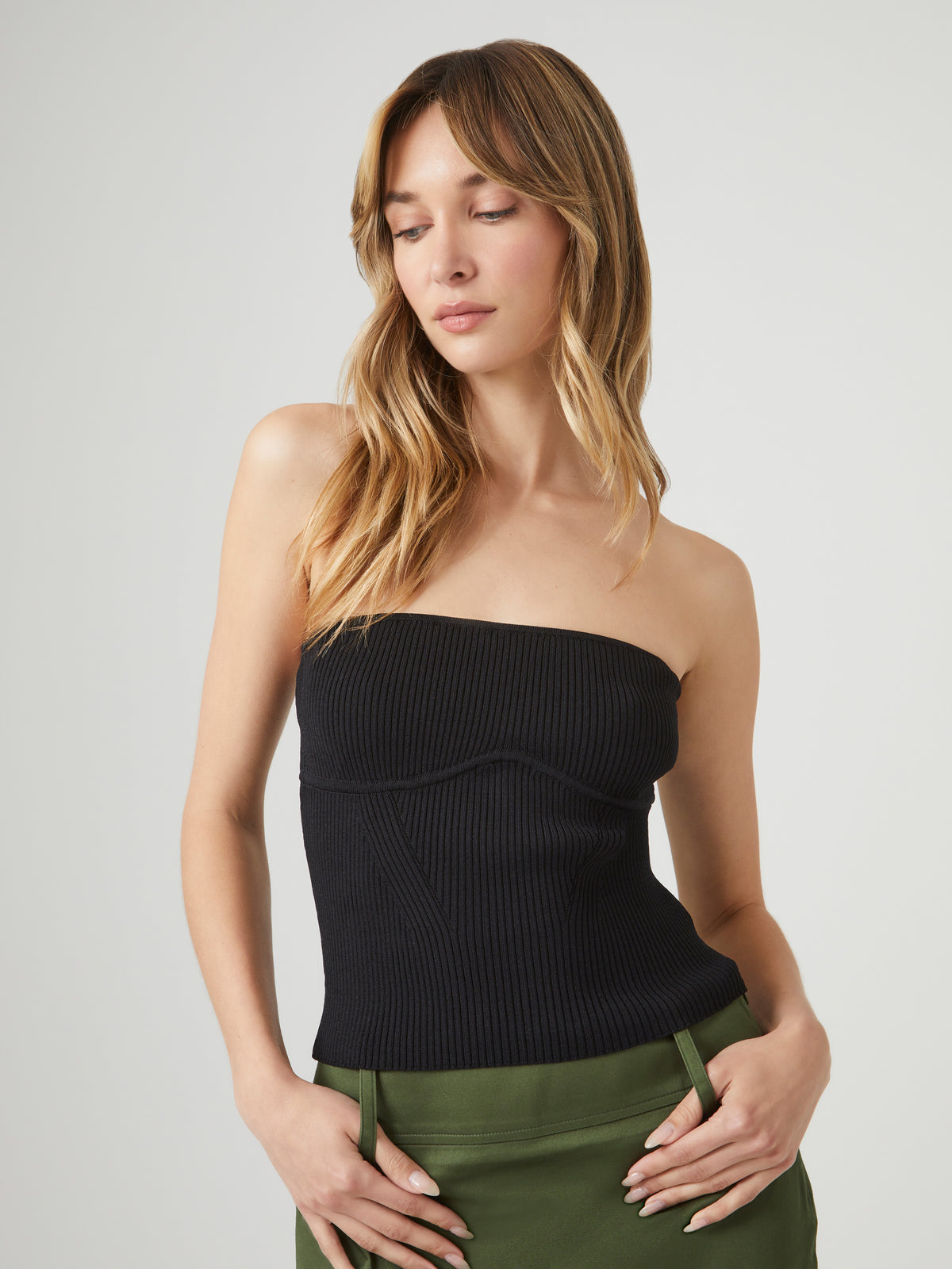 גופיית קרופ סטרפלס