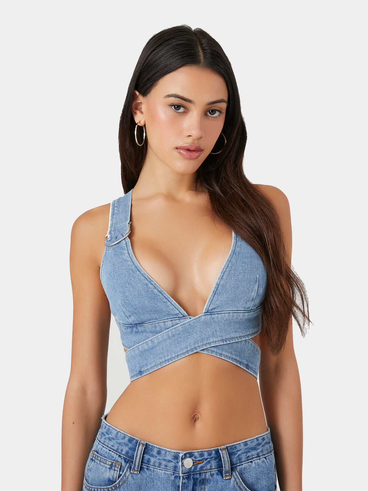 חזיית ברלט דנים בגזרה עם עיצוב קייג'ד בגב