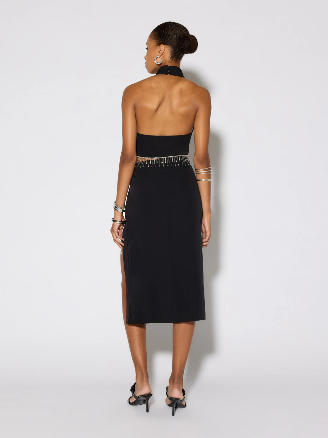 חצאית מידי עם שסע ופרנזים