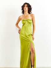 שמלת מקסי עם קשירת קולר