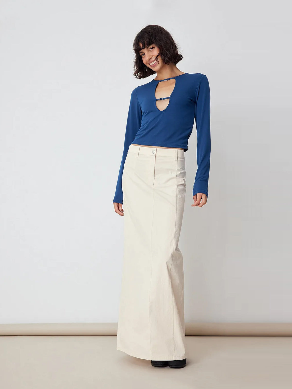 חולצה ארוכה עם אבזם ELLA KARBERG X NA-KD