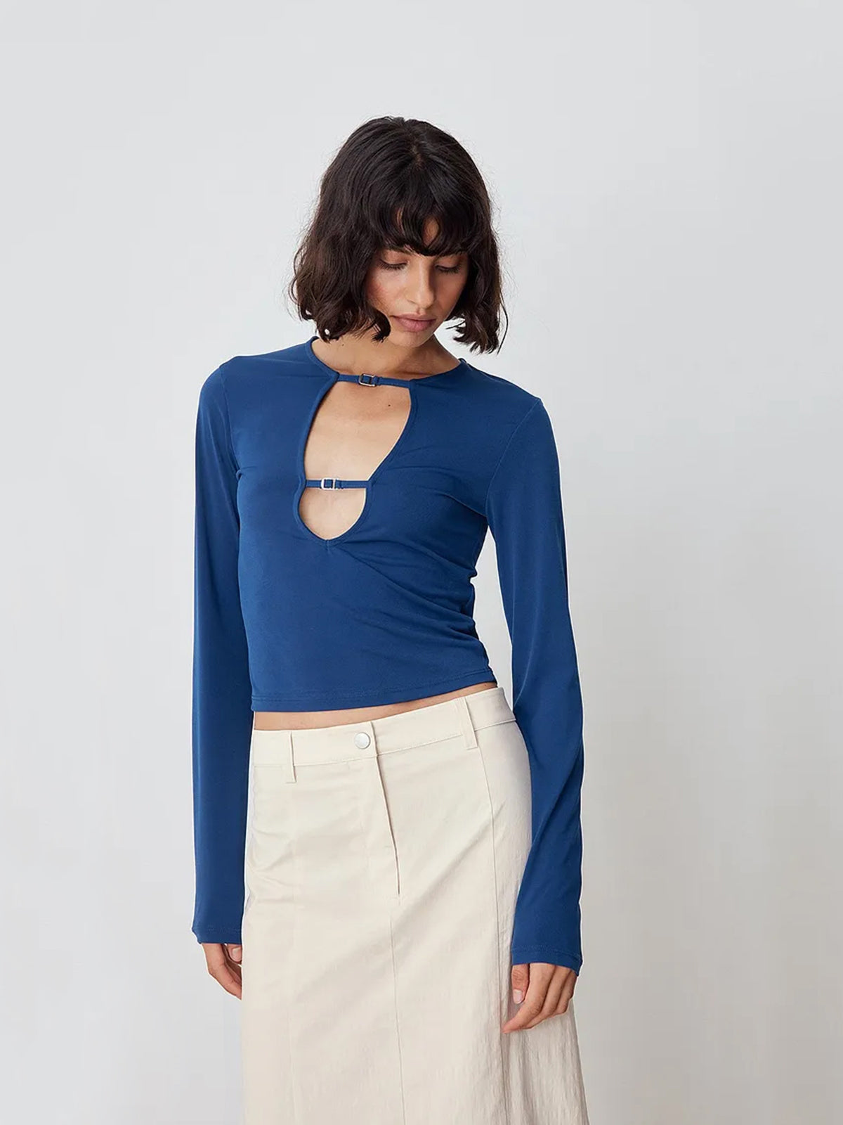 חולצה ארוכה עם אבזם ELLA KARBERG X NA-KD