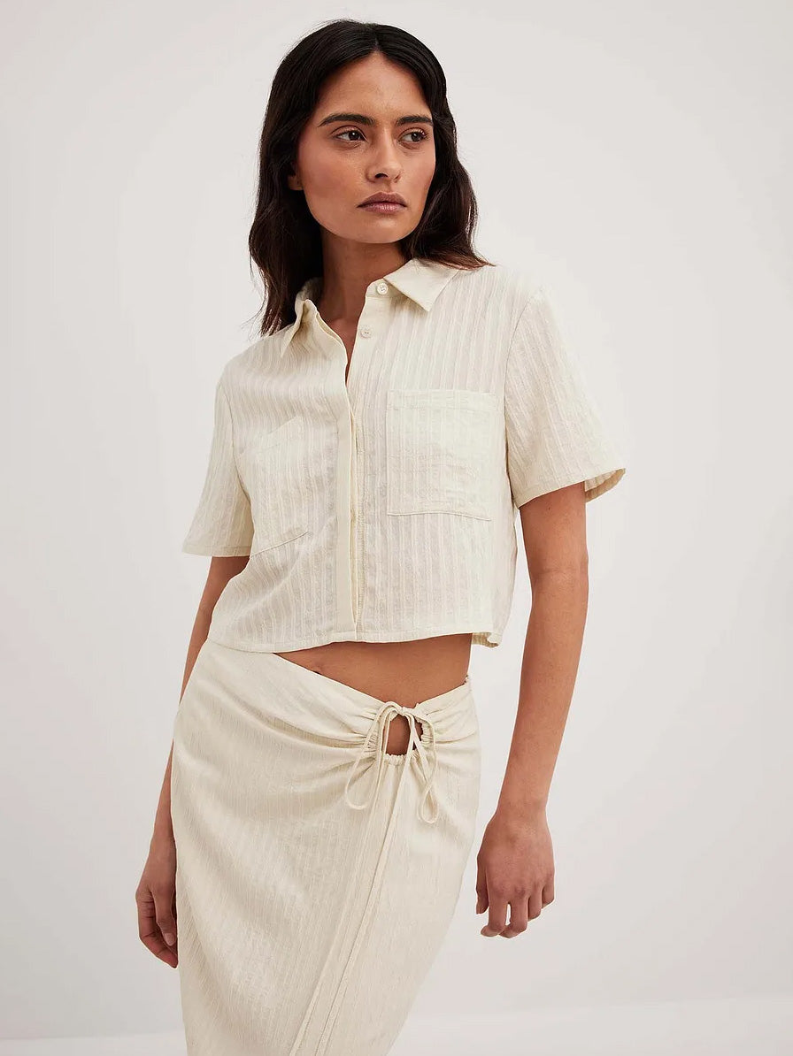 חולצה מכופתרת בדוגמת פסים