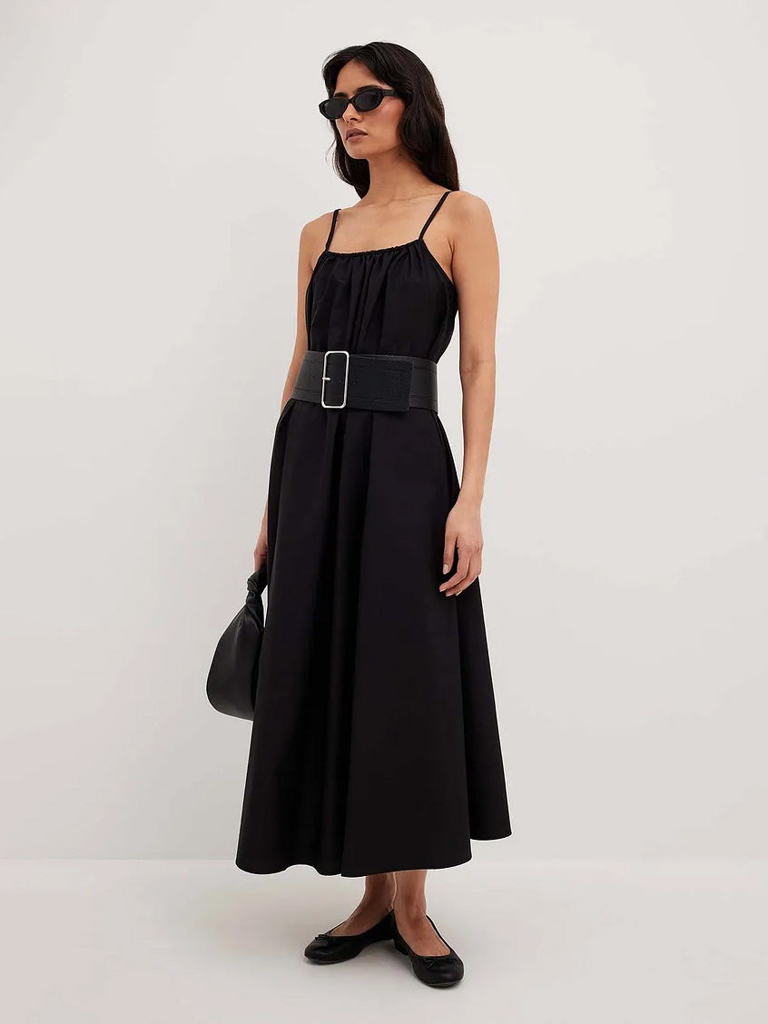 שמלת מידי רחבה