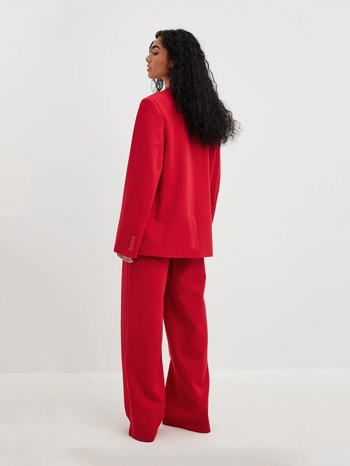 בלייזר בגזרת אוברסייז Janka Polliani x NA-KD