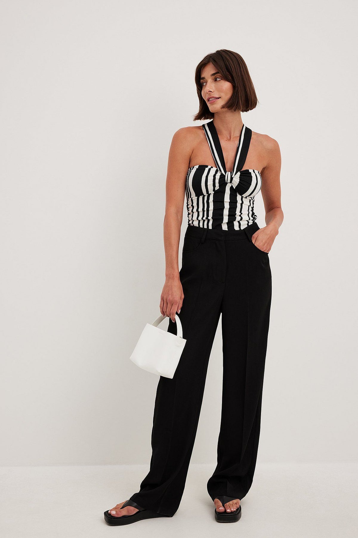 טופ סטרקטור עם קפלים ורצועות מוצלבות