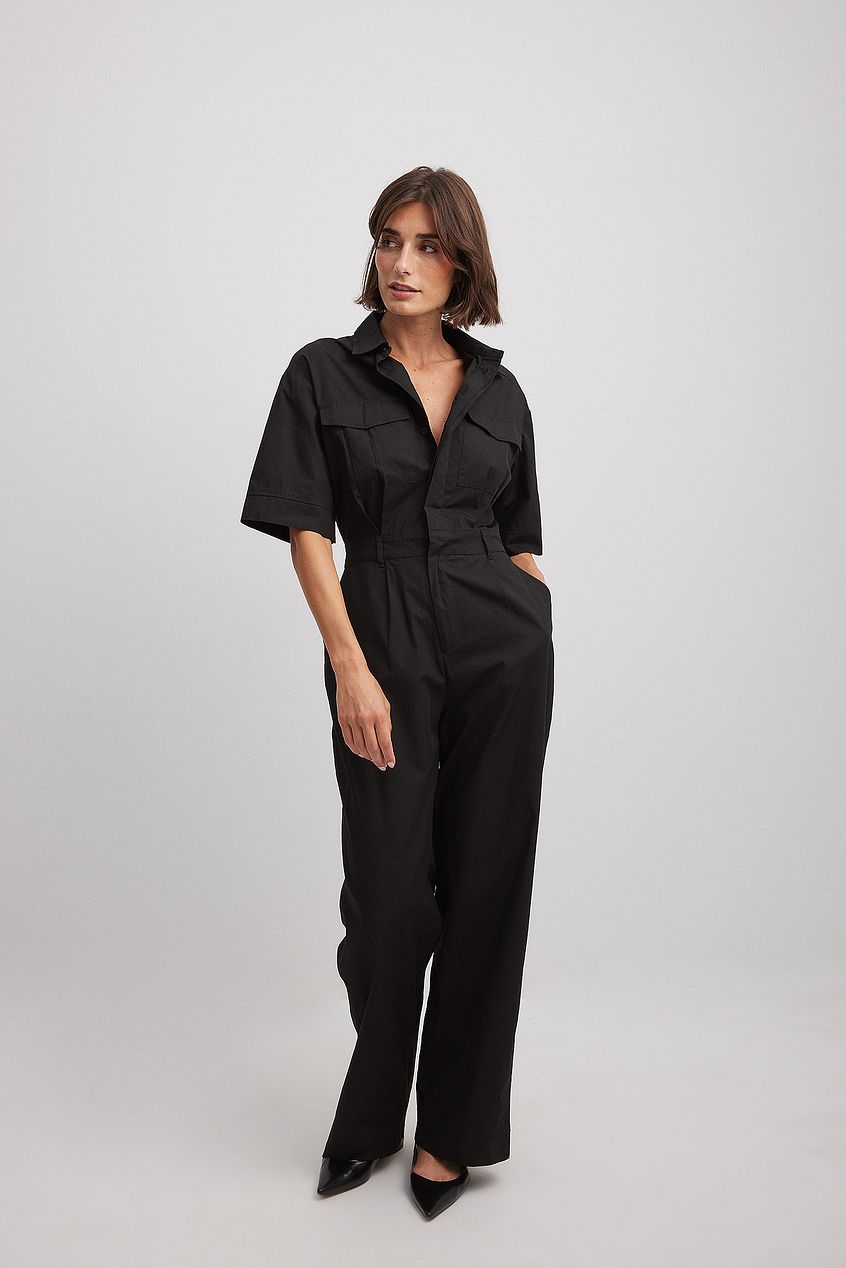 אוברול כיסים עם שרוולים קצרים