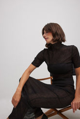 טופ גולף צמוד מבד מובנה Josefine HJ x NA-KD