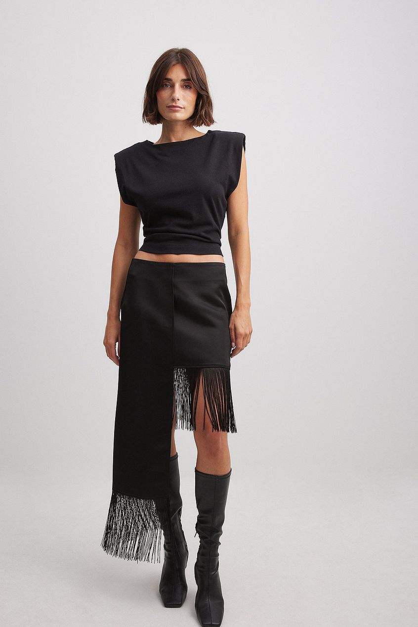 חצאית מיני עם פרנזים Josefine HJ x NA-KD