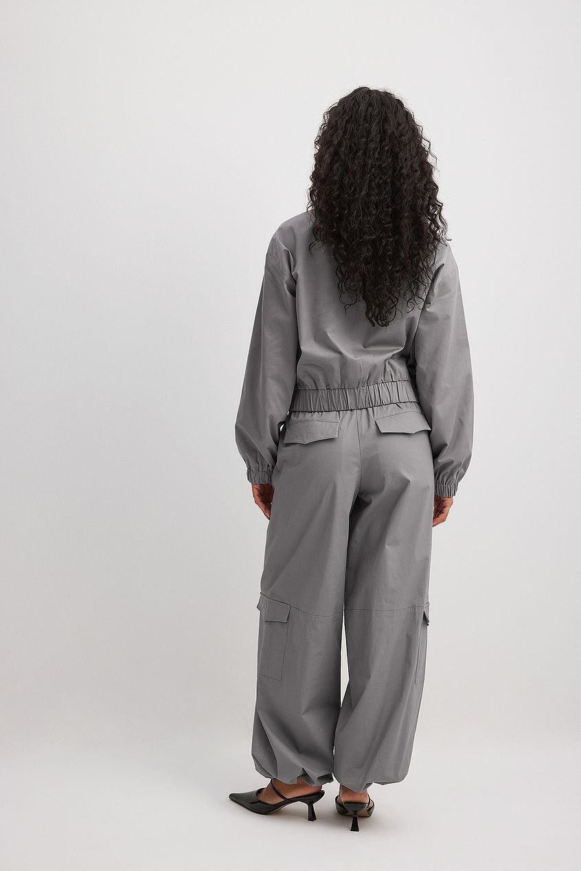 מכנסי קארגו בגזרה רחבה עם מותן גמישה- NA-KD|נייקד