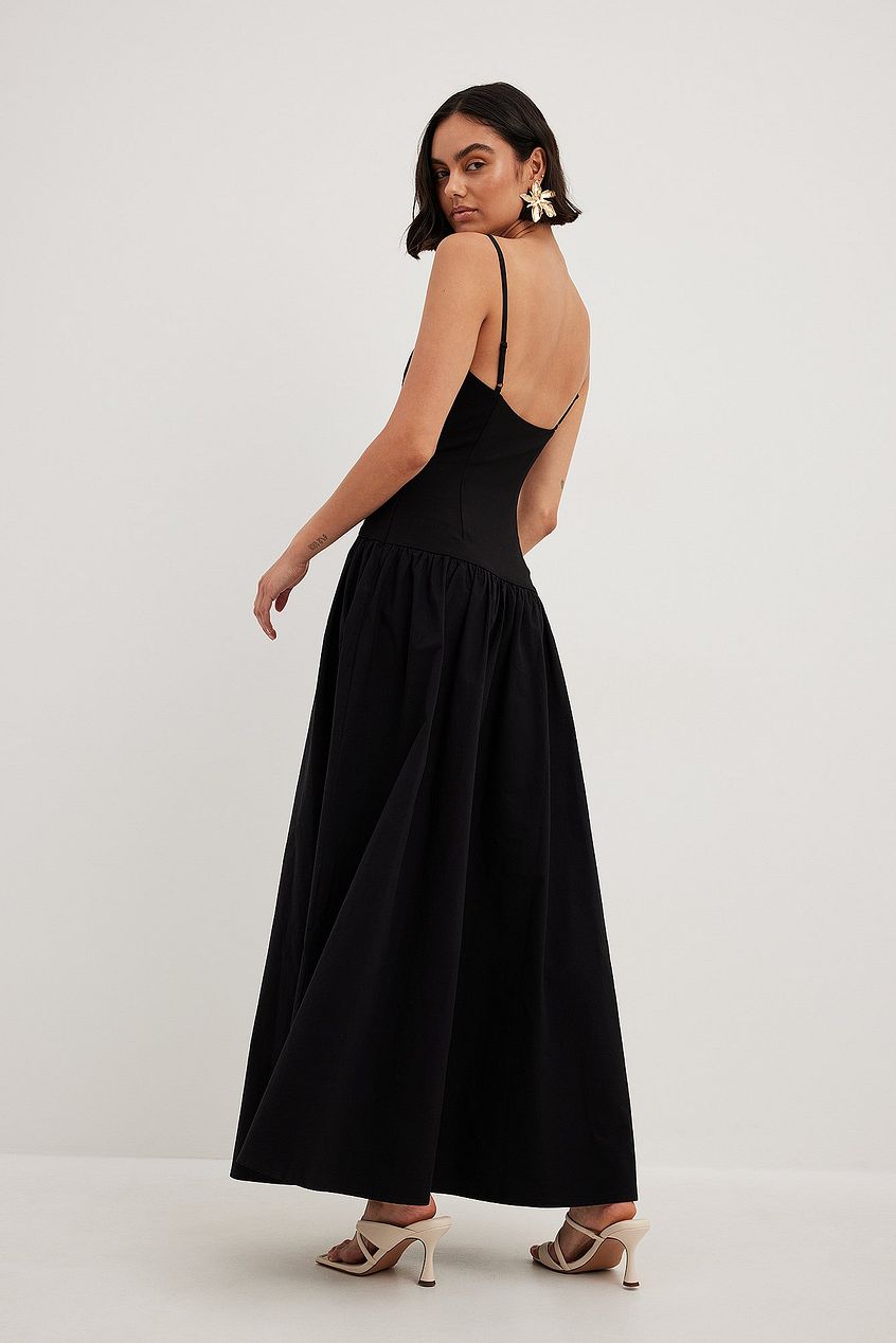 שמלת מקסי עם טופ צמוד וחצאית רחבה Lillie Grace x NA-KD