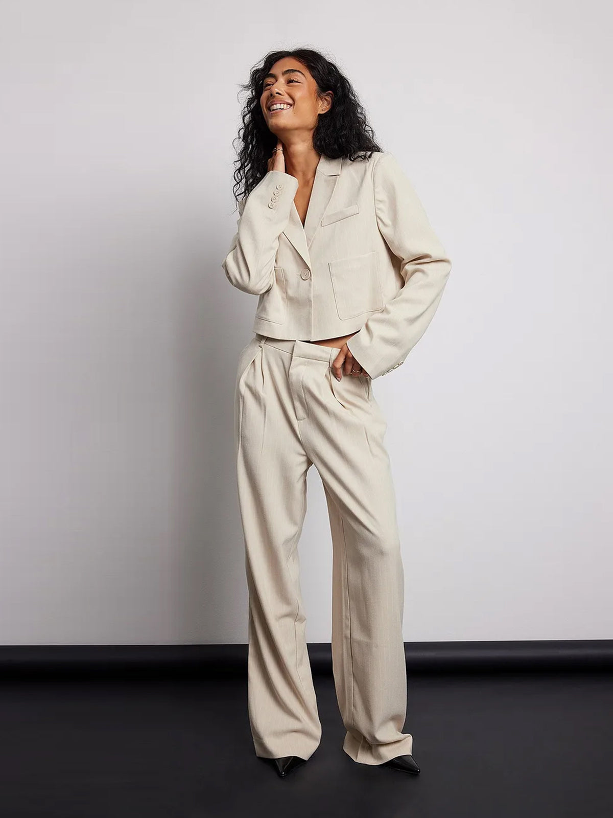 בלייזר פסים בגזרת קרופ MIMI A.R X NA-KD