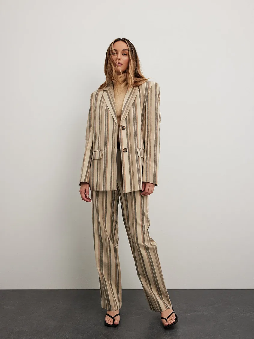 בלייזר פסים בשילוב פשתן