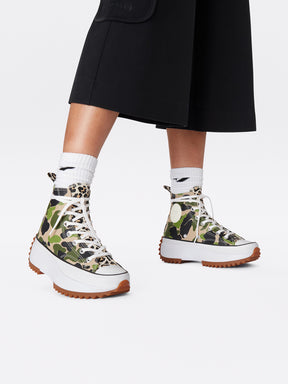 נעלי סניקרס גבוהות בהדפס צבאי Run Star Hike / נשים