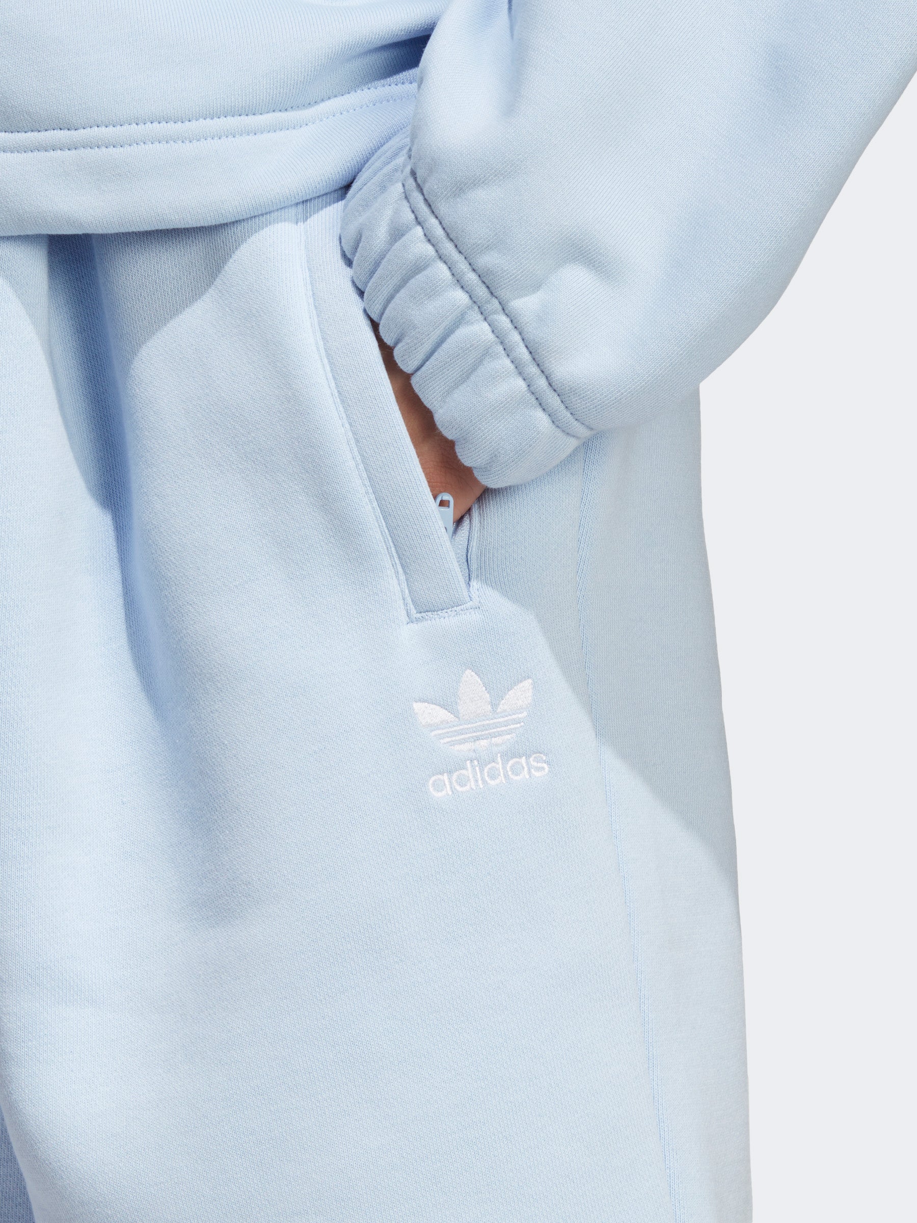 מכנסיים קצרים מחומרים ממוחזרים- Adidas Originals|אדידס אוריג'ינלס