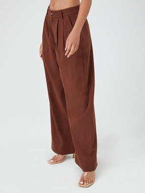 מכנסיים WIDE LEG בשילוב קפלים