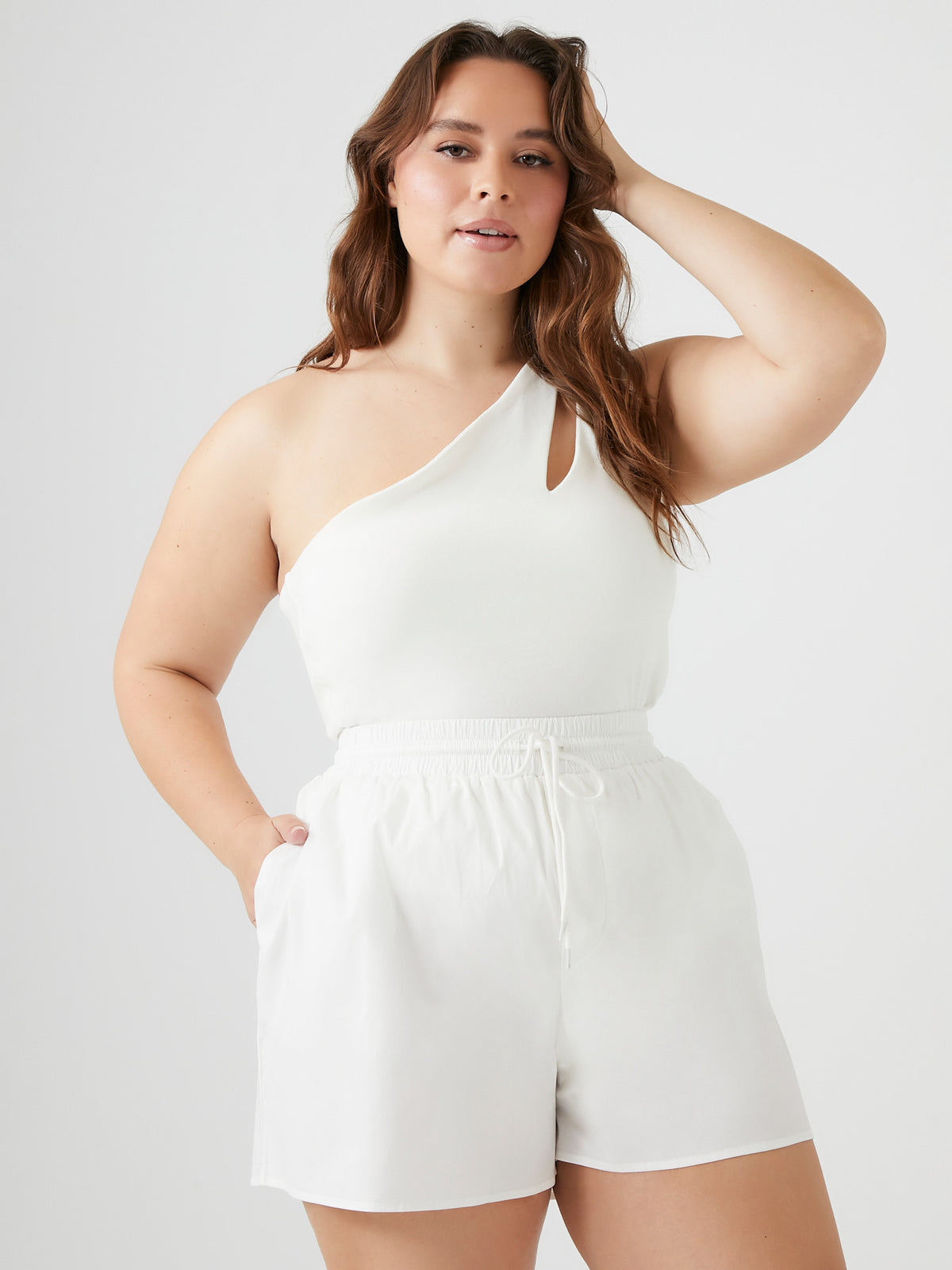 שורט בגזרה גבוהה PLUS SIZE