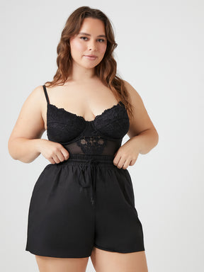 שורט בגזרה גבוהה PLUS SIZE