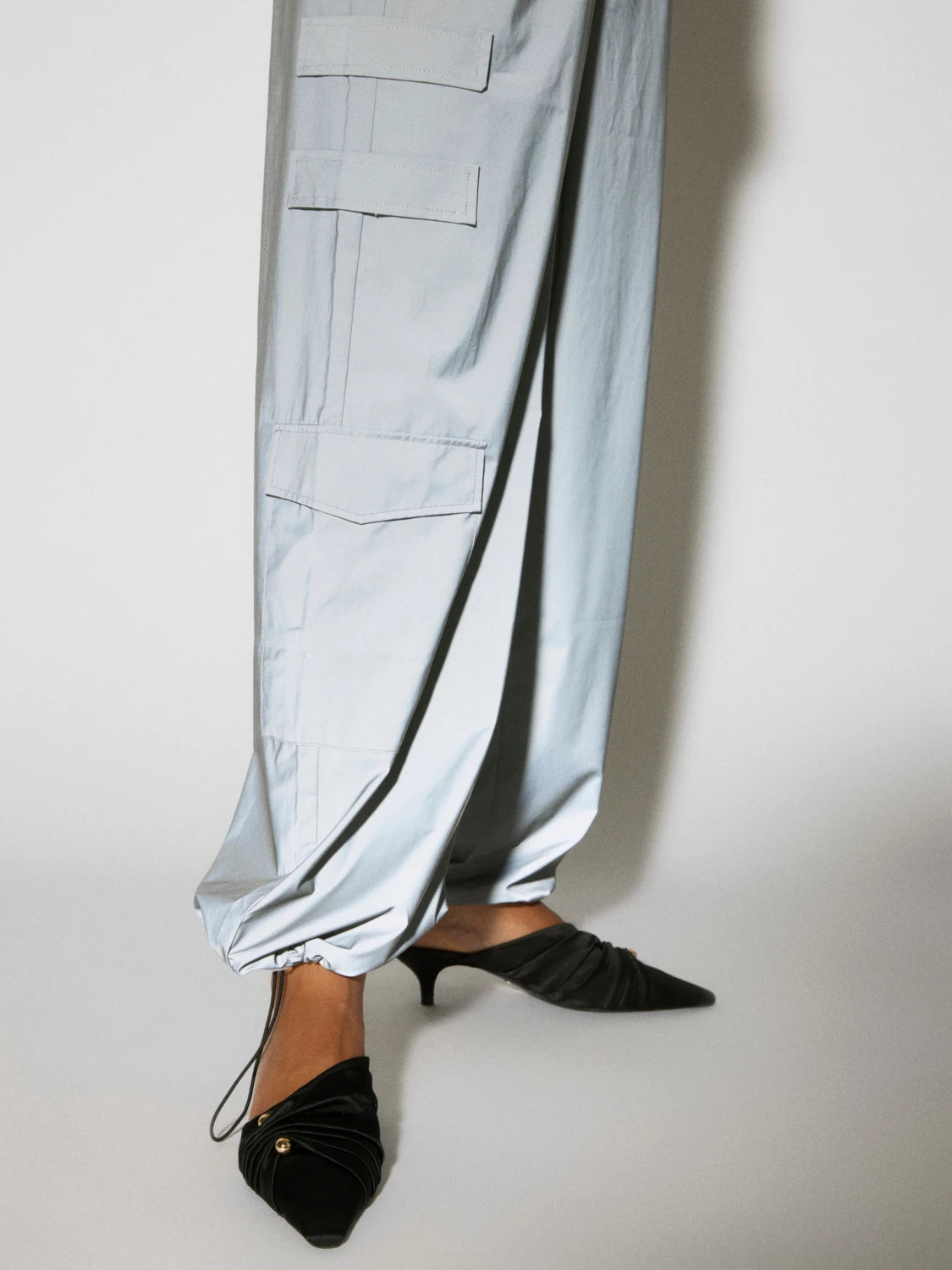 מכנסי קרגו במראה מבריק- Vero Moda |וורו מודה
