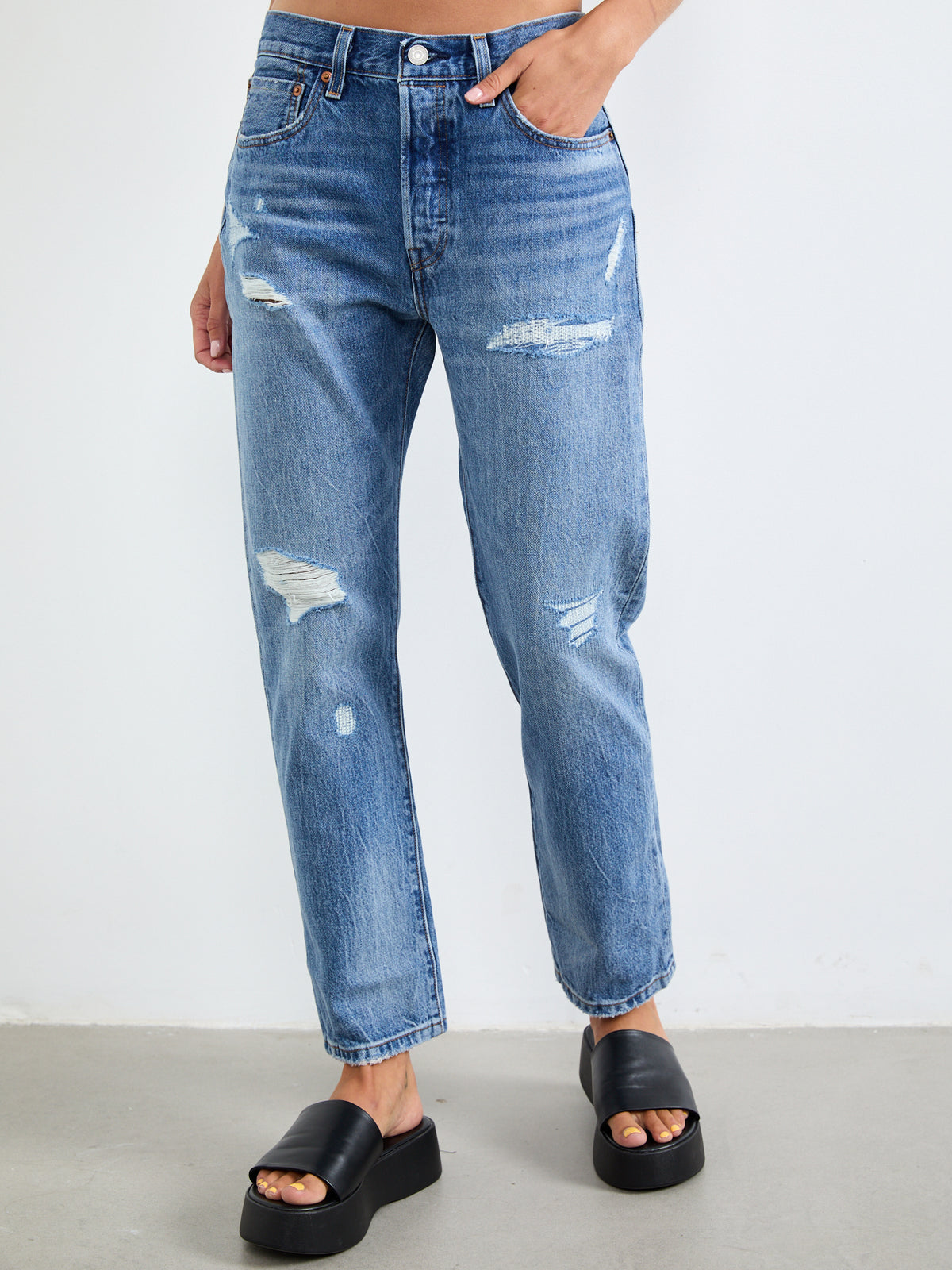 ג'ינס 501 בעיצוב משופשף