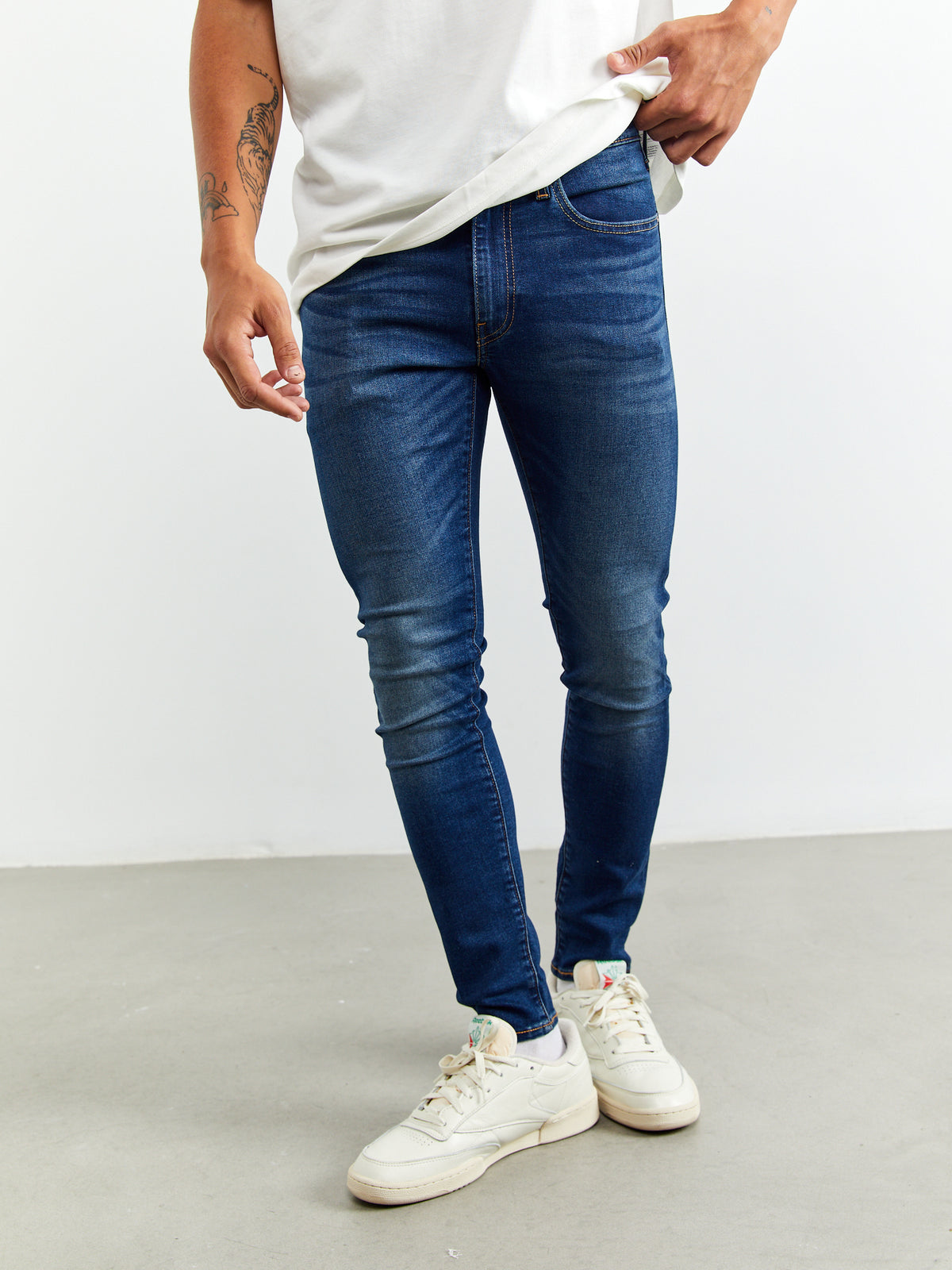 ג'ינס SKINNY TAPER