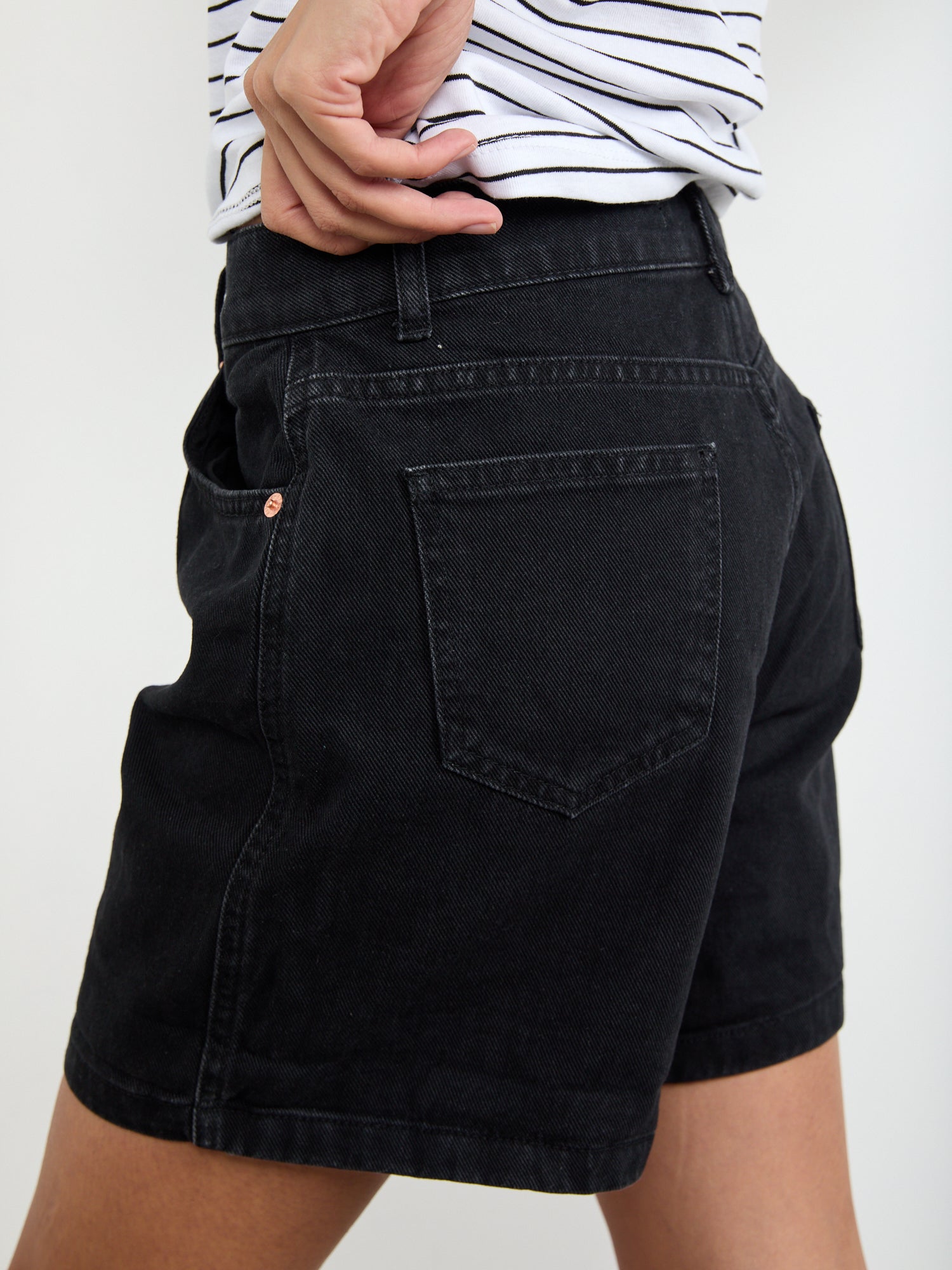 מכנסי שורט ג'ינס קצרים בגזרת MOM- Style River|סטייל ריבר