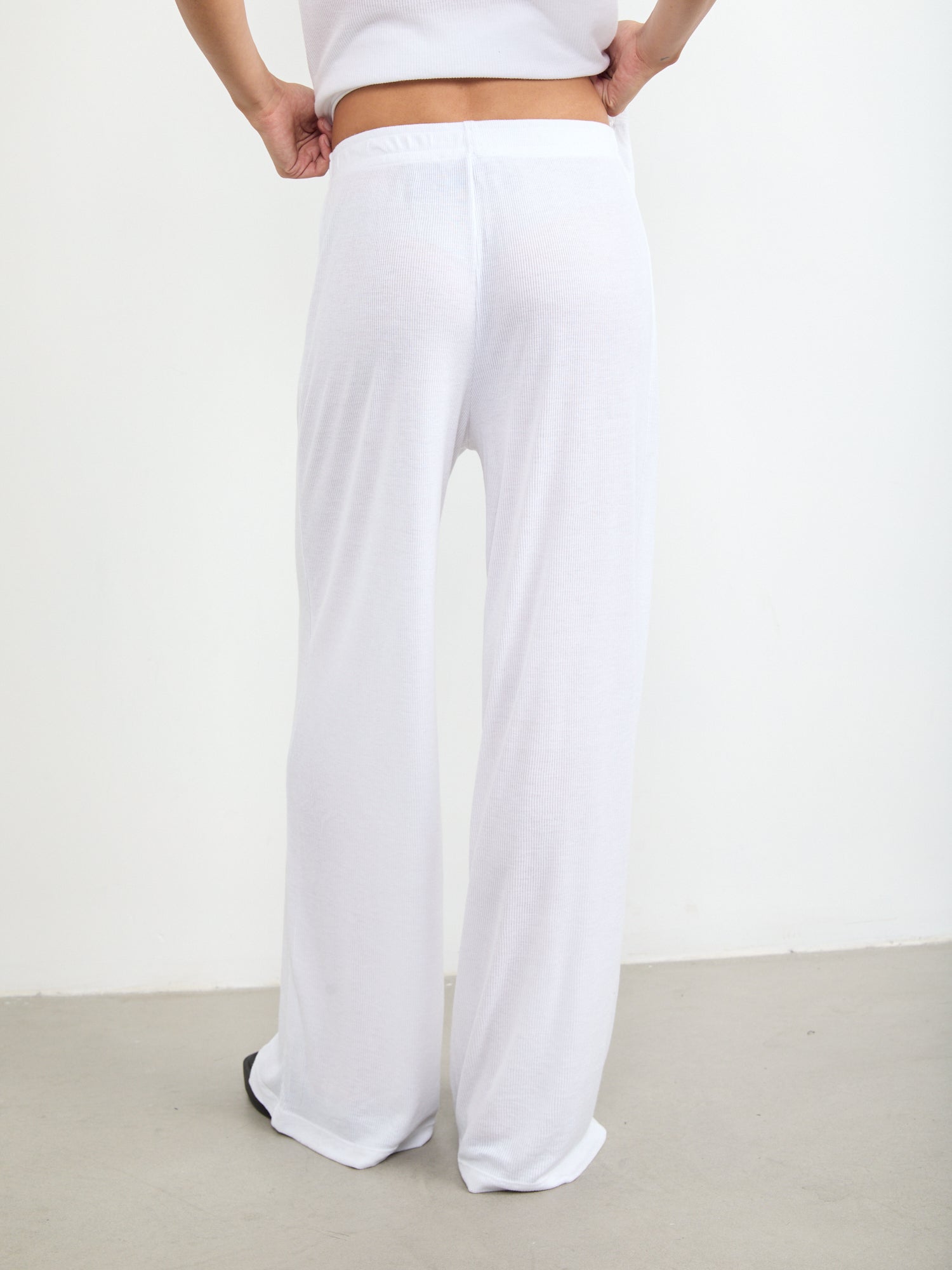 מכנסיים רחבים בטקסטורת ריב- Style River|סטייל ריבר