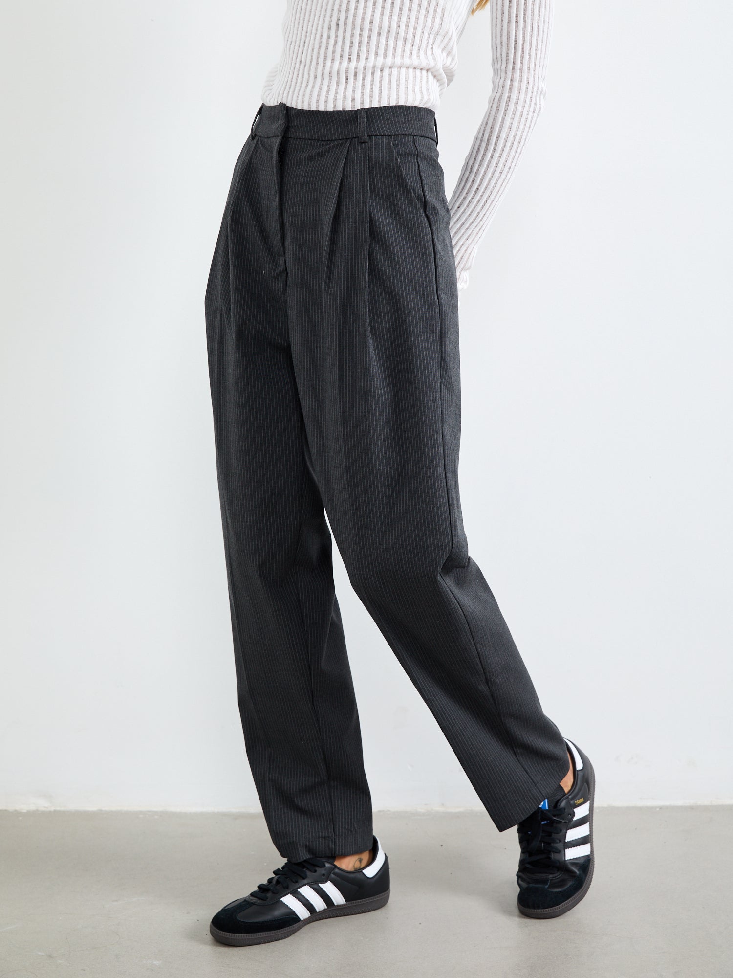 מכנסי פסים מחוייטים- Style River|סטייל ריבר