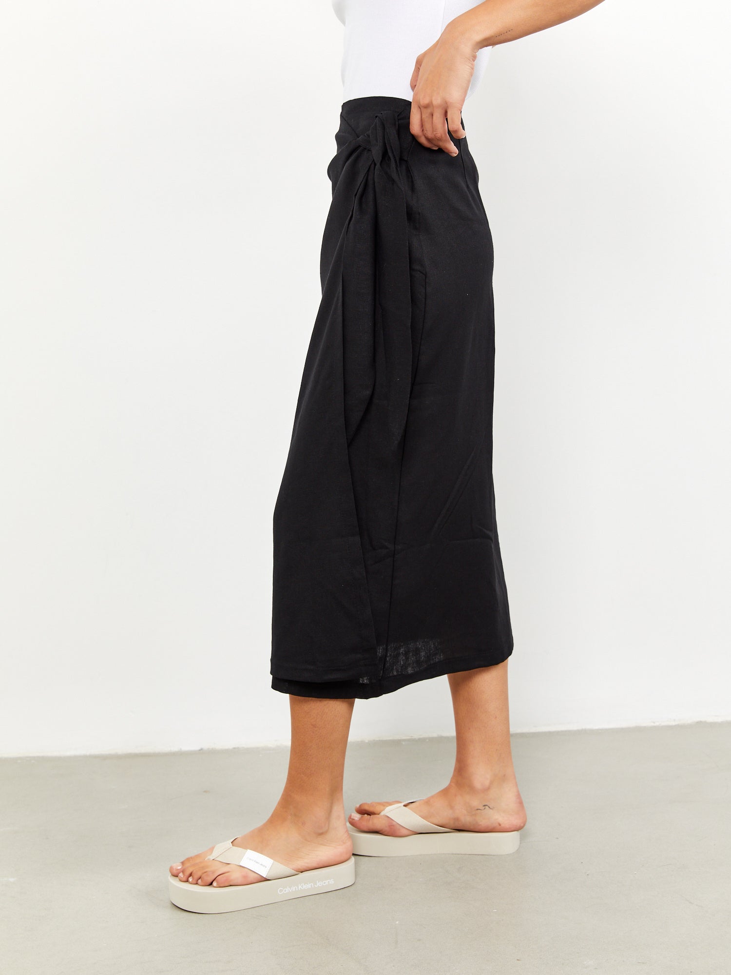 חצאית מעטפת באורך מידי- Style River|סטייל ריבר