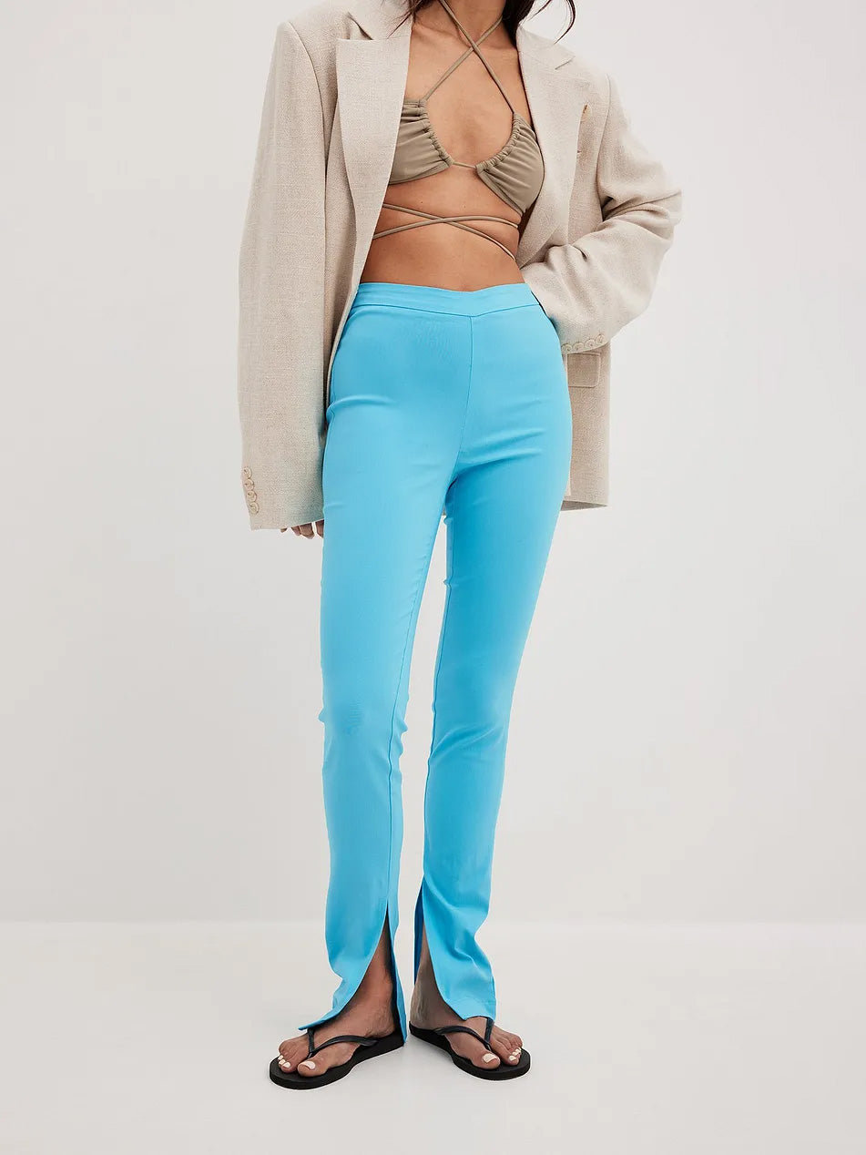 מכנסי SLIM FIT בשילוב שליץ JOSEFINE HJ X NA-KD- NA-KD|נייקד