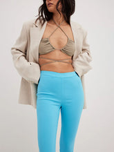 מכנסי SLIM FIT בשילוב שליץ JOSEFINE HJ X NA-KD