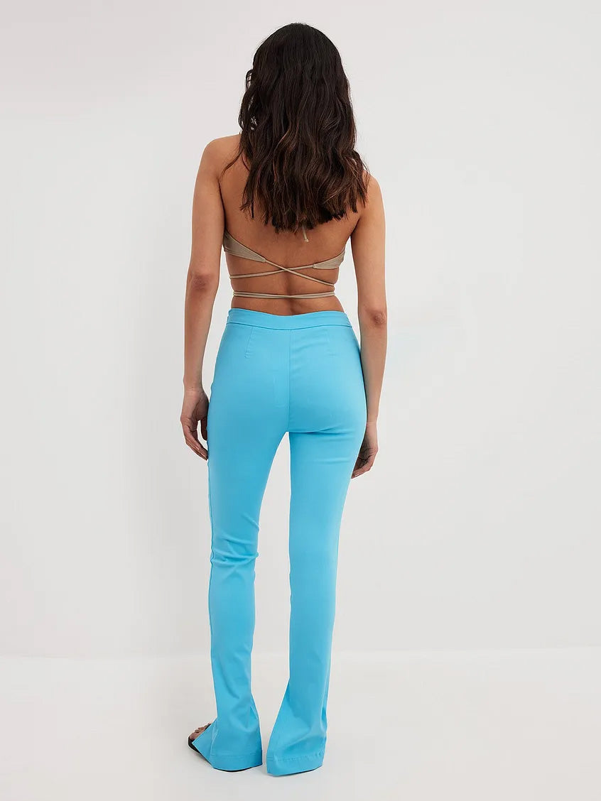 מכנסי SLIM FIT בשילוב שליץ JOSEFINE HJ X NA-KD- NA-KD|נייקד
