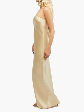 שמלת סאטן מקסי עם גב פתוח בשילוב שרשרת פרח