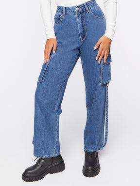 מכנסי ג'ינס בגזרת CARGO