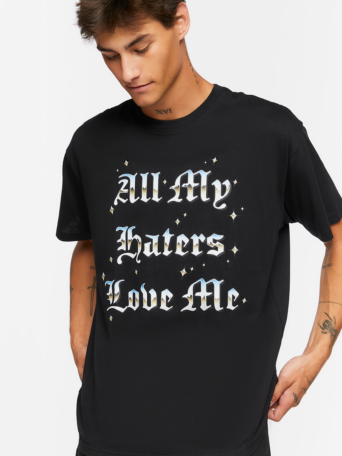 חולצת ג'רזי קצרה ALL MY HATERS LOVE ME- FOREVER 21|פוראבר 21