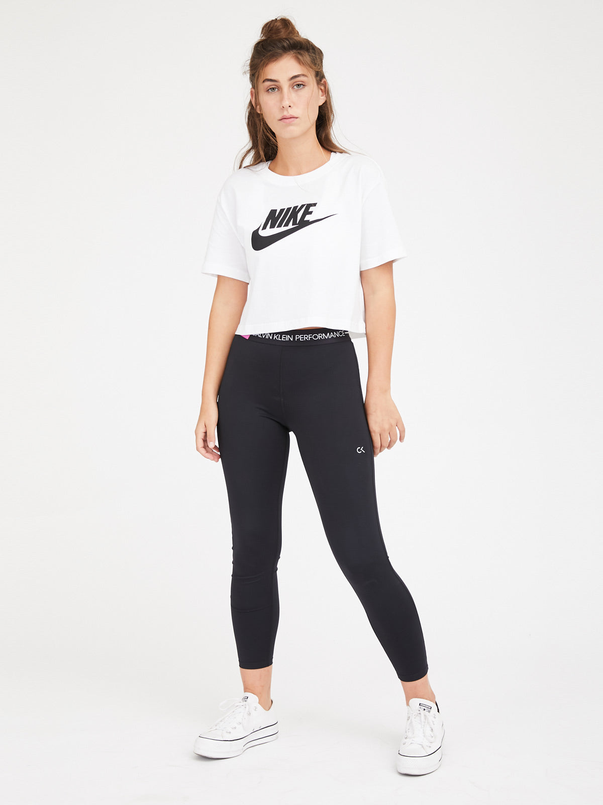 חולצה נייקי לנשים - NIKE CROPPED T-SHIRT- Nike|נייק