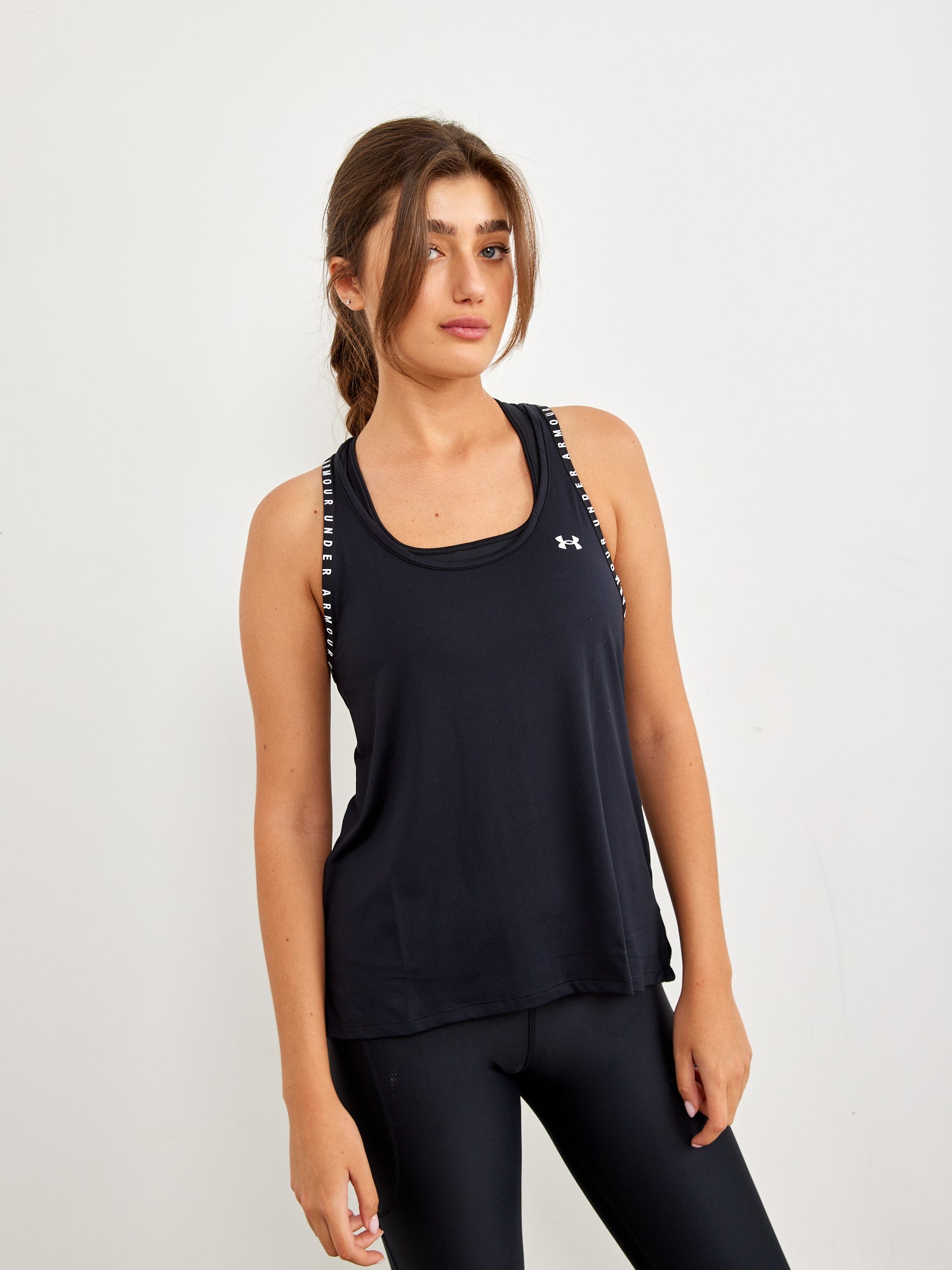 גופיית אימון עם לוגו/ נשים- under armour|אנדר ארמור