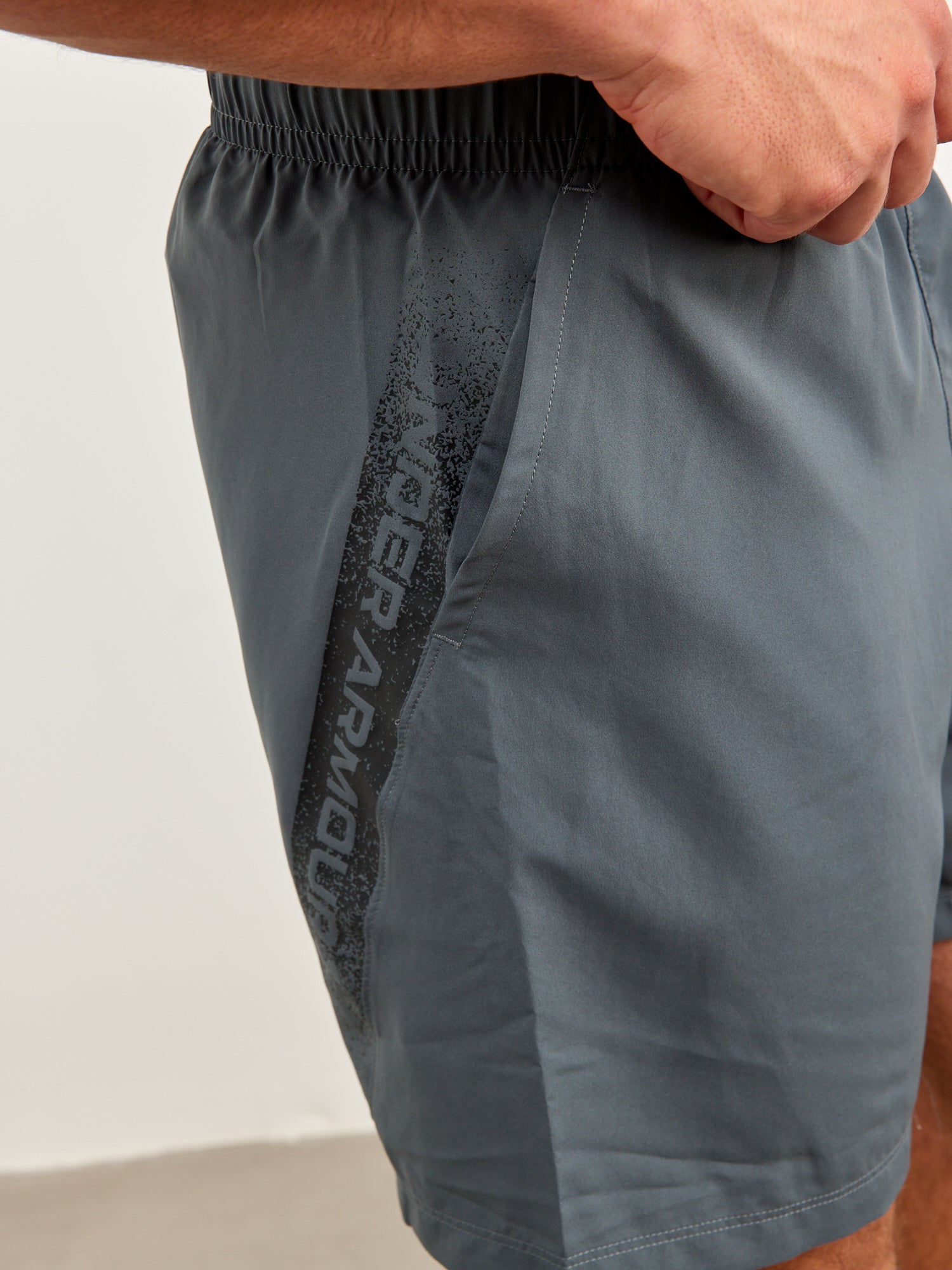 מכנסי אימון קצרים עם הדפס לוגו גרפי- under armour|אנדר ארמור