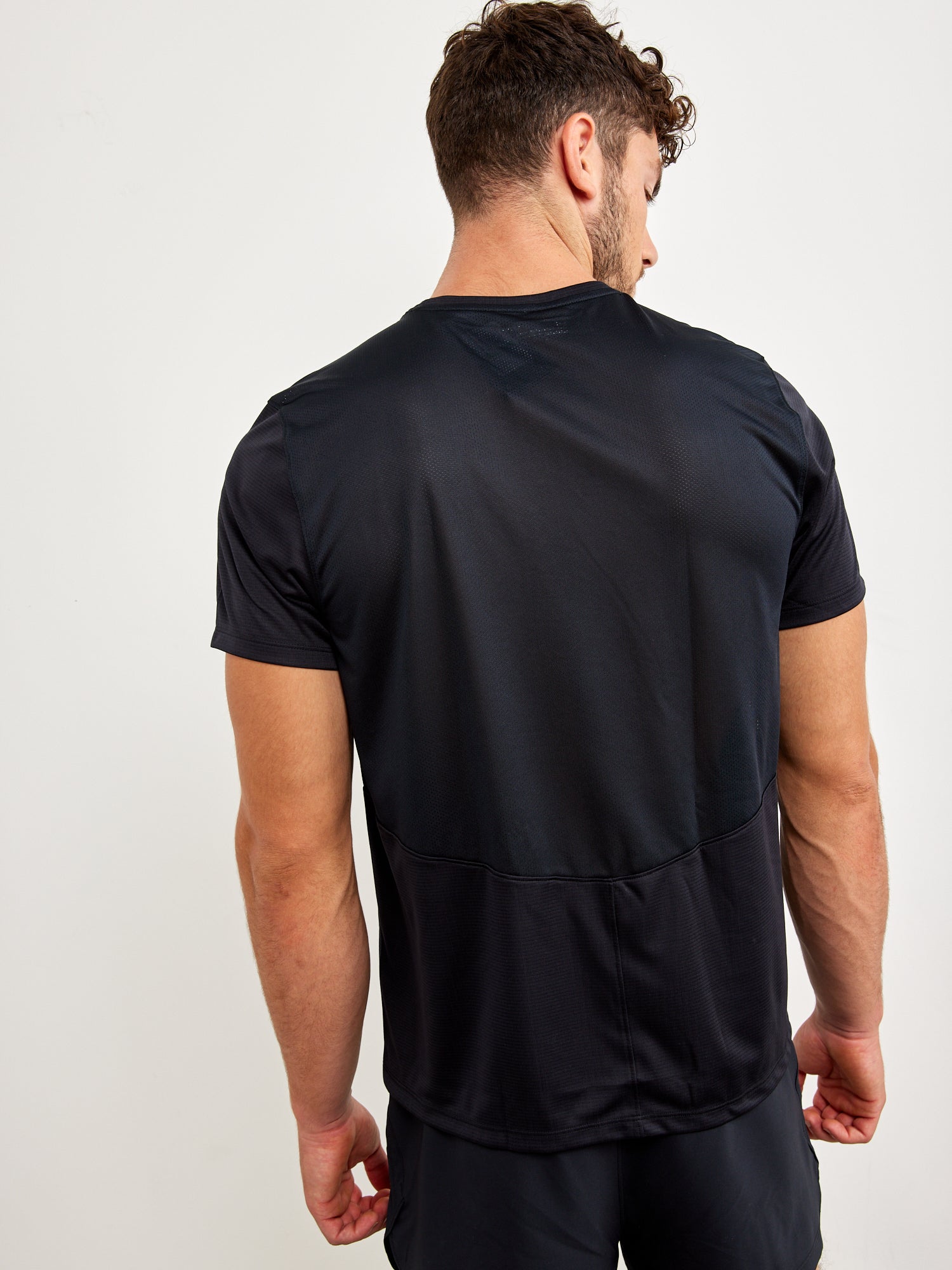 חולצת אימון מבד דרייפיט- under armour|אנדר ארמור