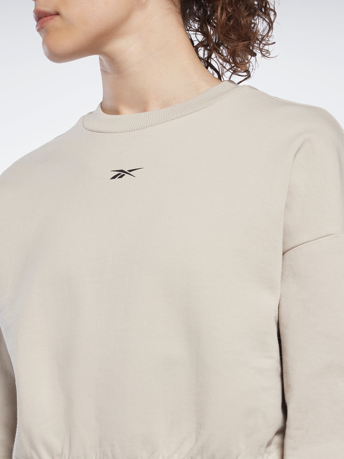 סווטשירט קרופ עם לוגו מודפס- Reebok|ריבוק