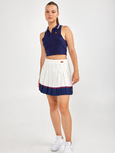 חצאית פליסה עם לוגו רקום