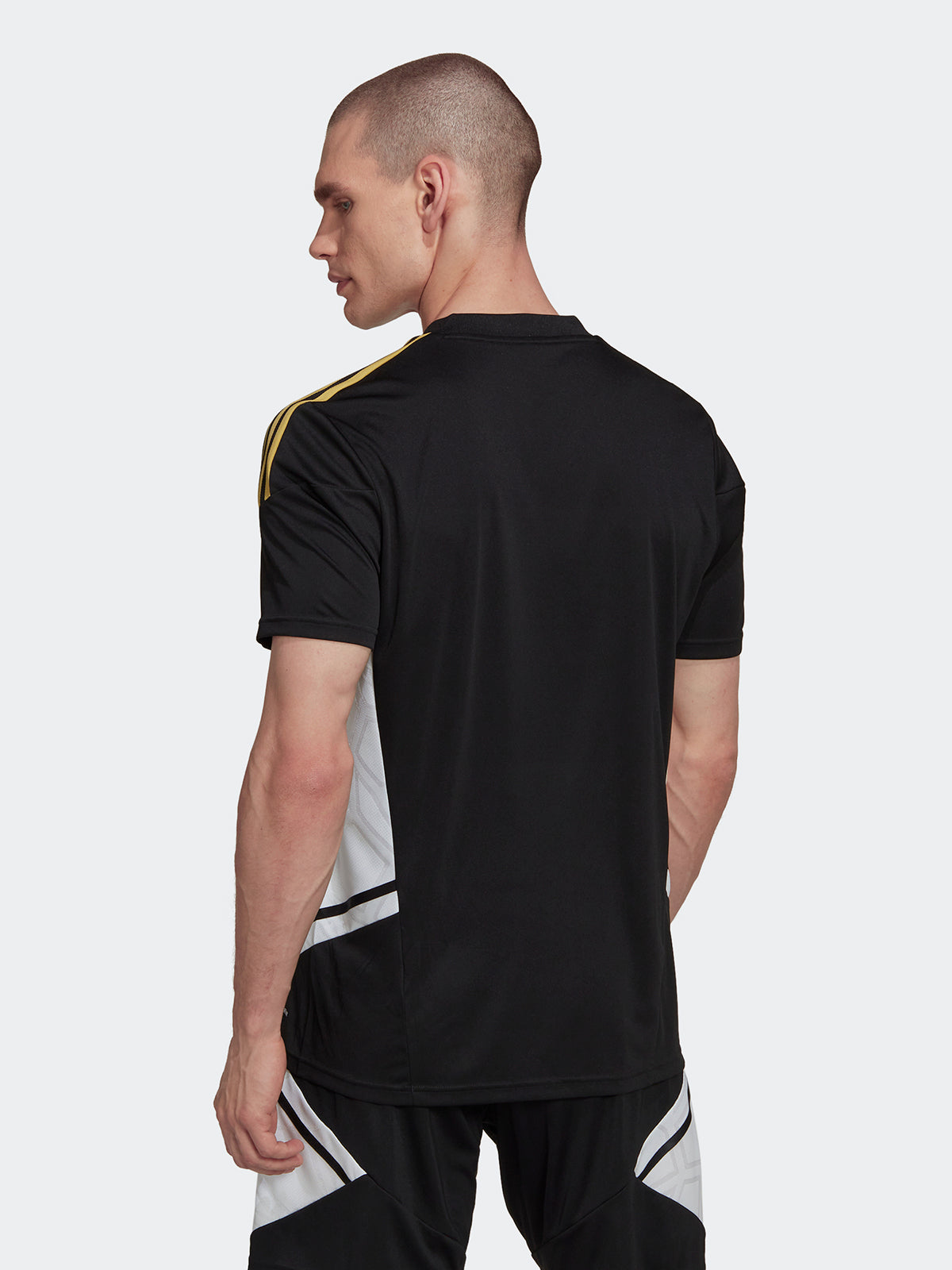 חולצת אימון JUVENTUS עם לוגו מודפס- adidas performance|אדידס פרפורמנס