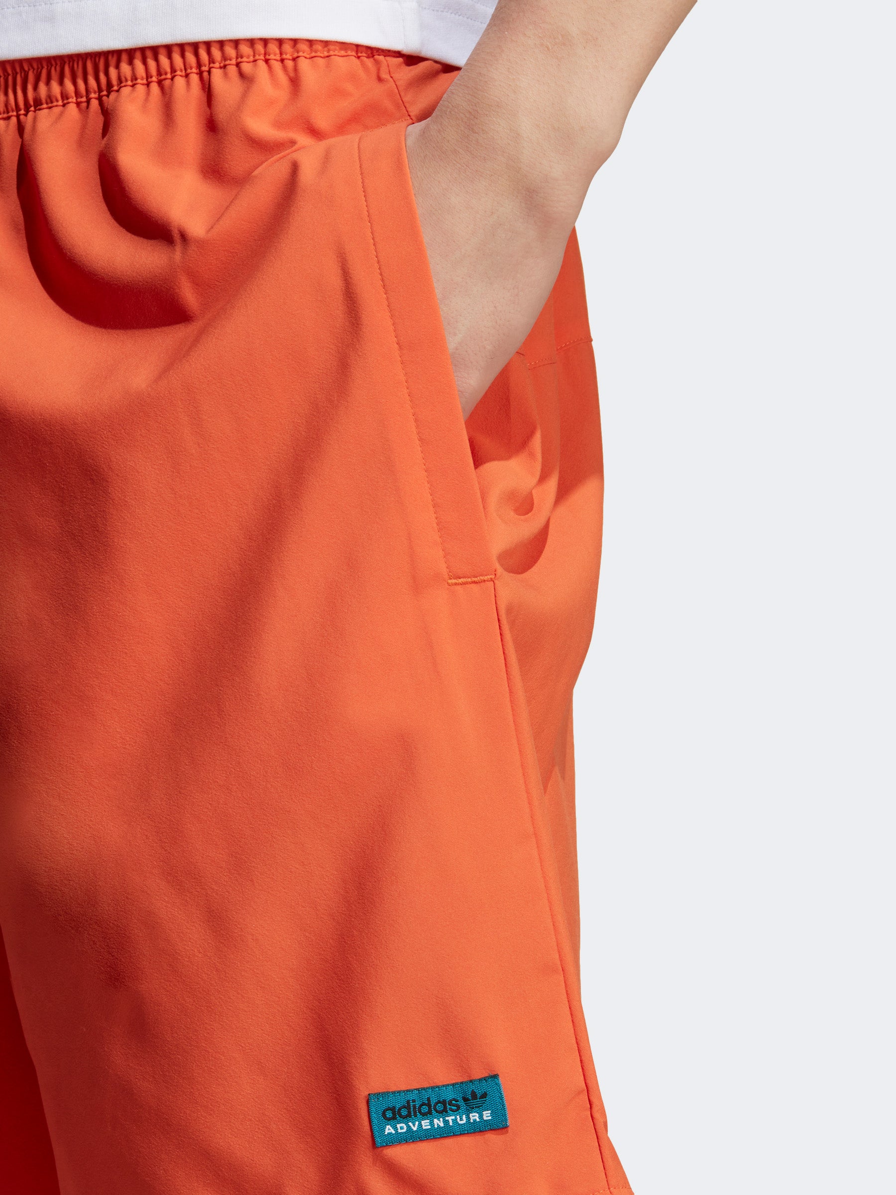 מכנסיים קצרים מחומרים ממוחזרים- Adidas Originals|אדידס אוריג'ינלס
