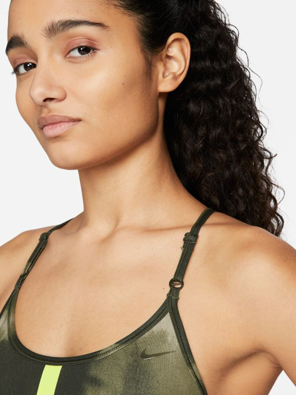 גוזיית ספורט DRI-FIT עם לוגו מודפס- Nike|נייק